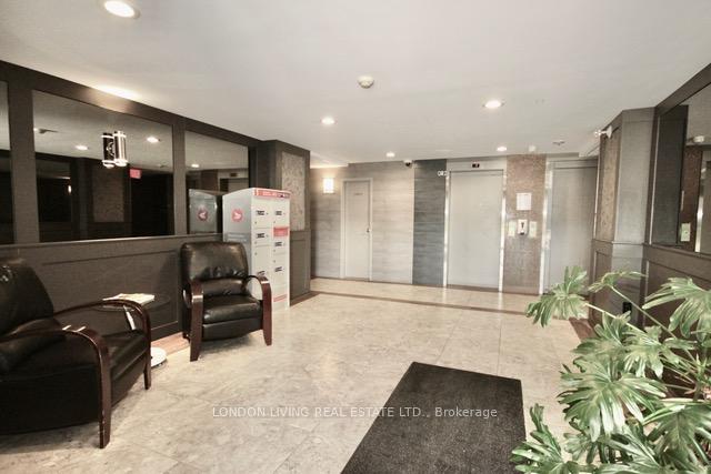 Photo 3 of Unit 501, 650 Cheapside Street, London, East C — HOMEH