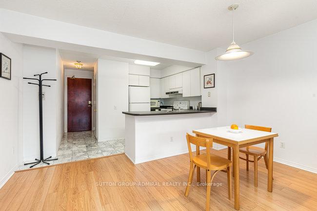Photo 5 of Unit 1108, 750 Bay Street, Toronto, Bay Street Corridor — HOMEH