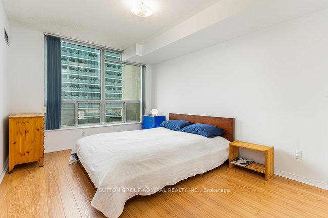 Photo 8 of Unit 1108, 750 Bay Street, Toronto, Bay Street Corridor — HOMEH
