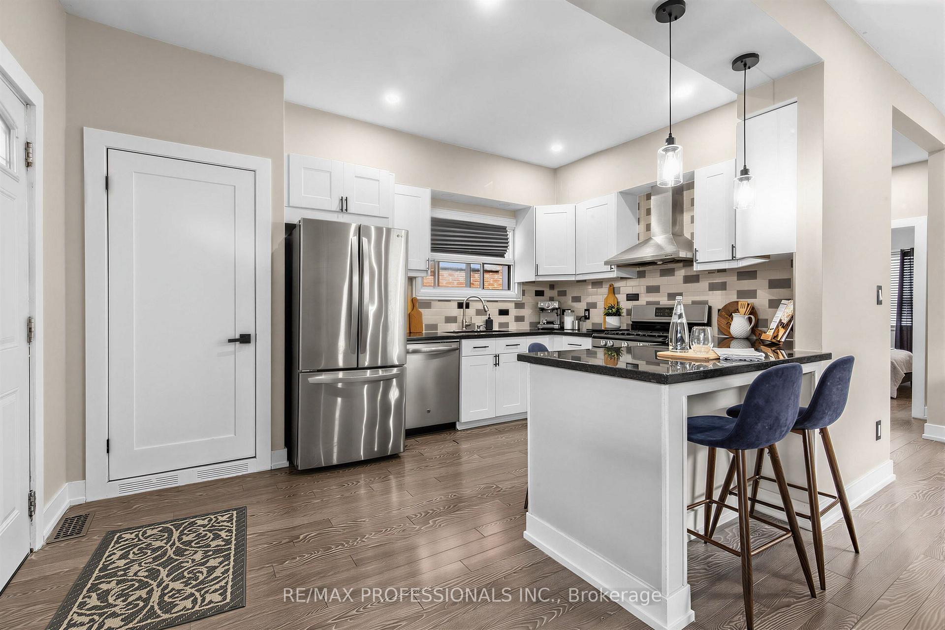 Photo 5 of 429 Gilbert Avenue, Toronto, Caledonia-Fairbank — HOMEH