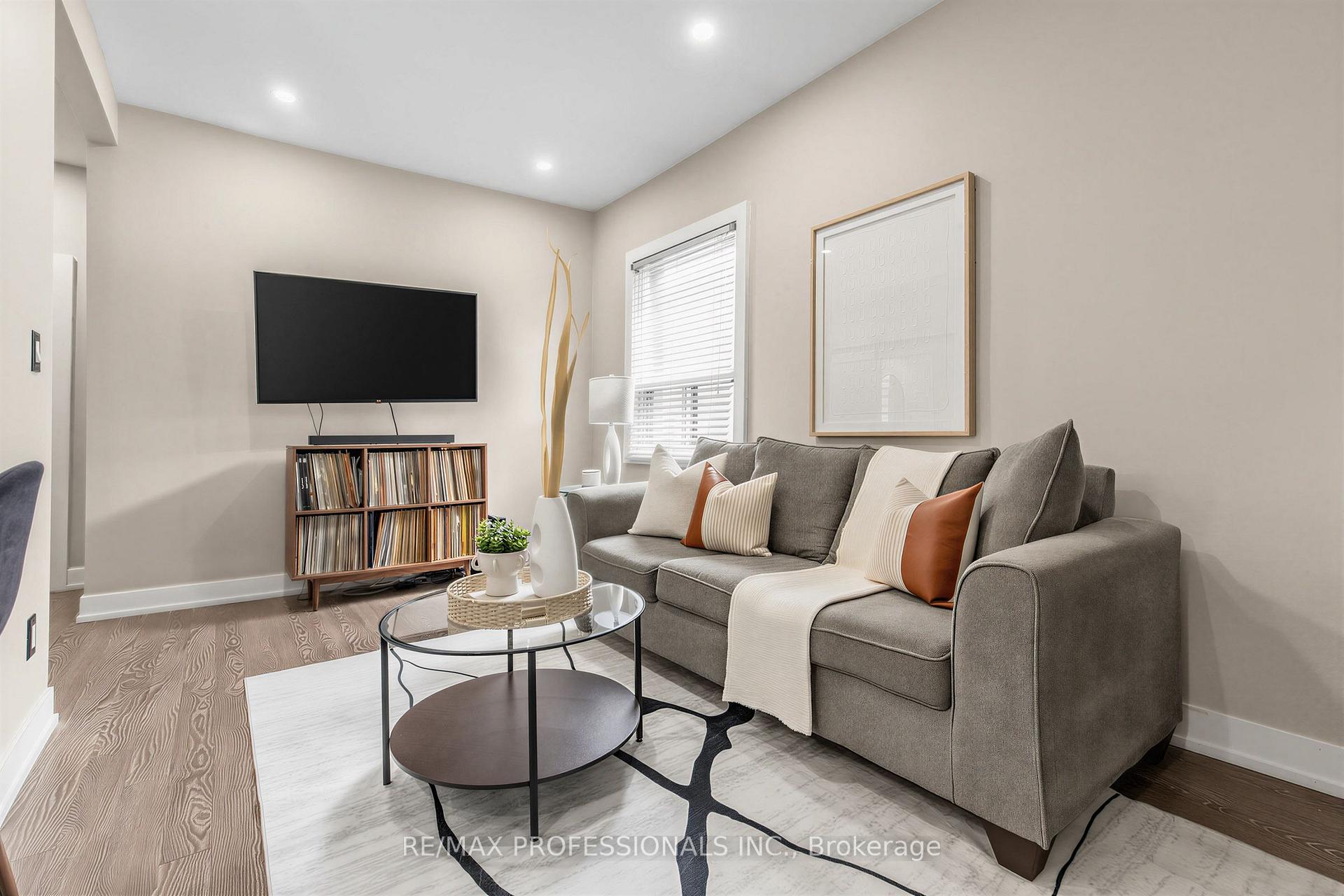 Photo 8 of 429 Gilbert Avenue, Toronto, Caledonia-Fairbank — HOMEH