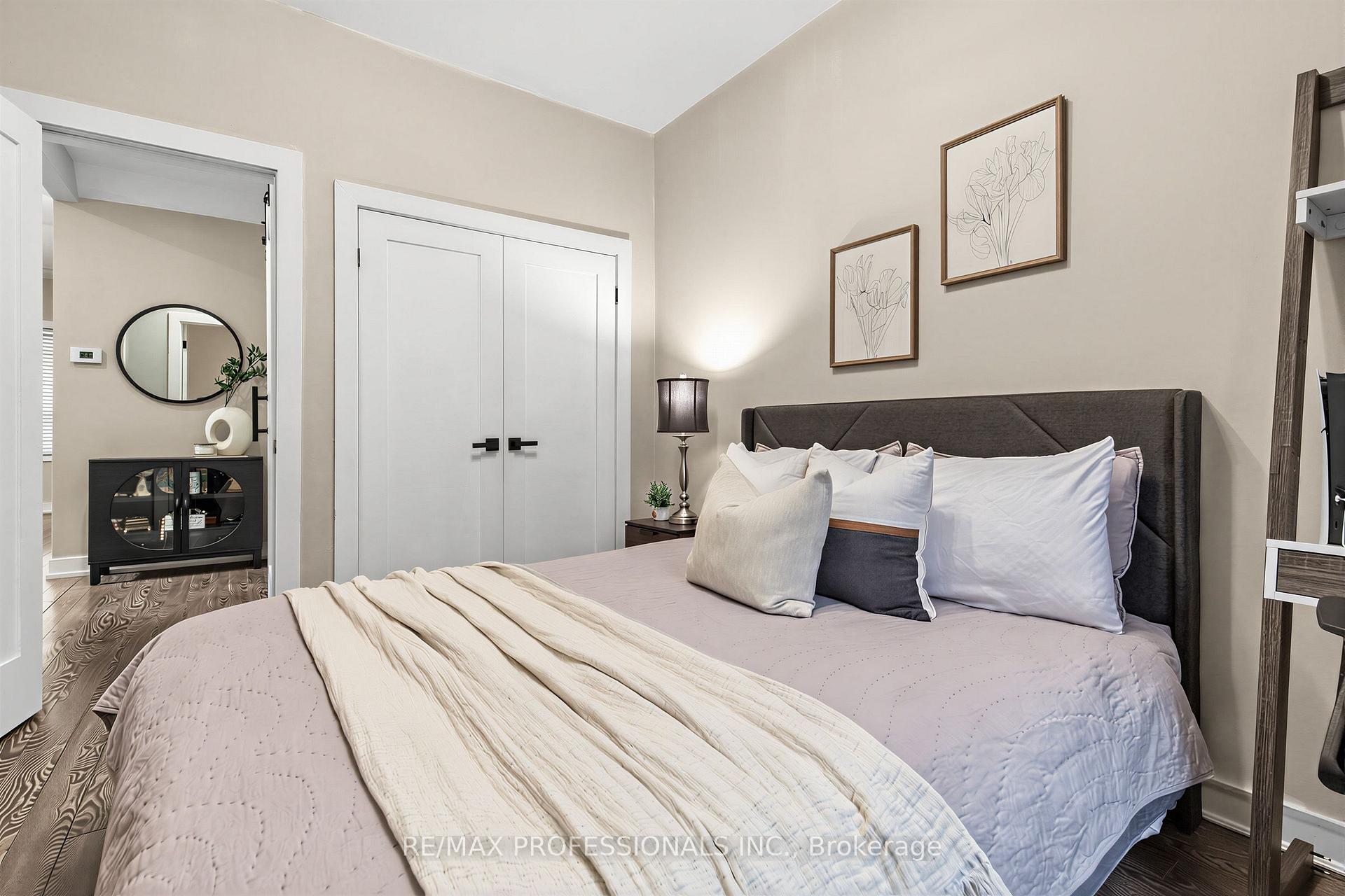Photo 17 of 429 Gilbert Avenue, Toronto, Caledonia-Fairbank — HOMEH