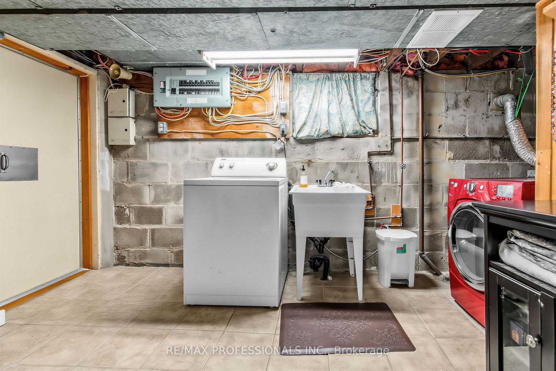Photo 24 of 429 Gilbert Avenue, Toronto, Caledonia-Fairbank — HOMEH