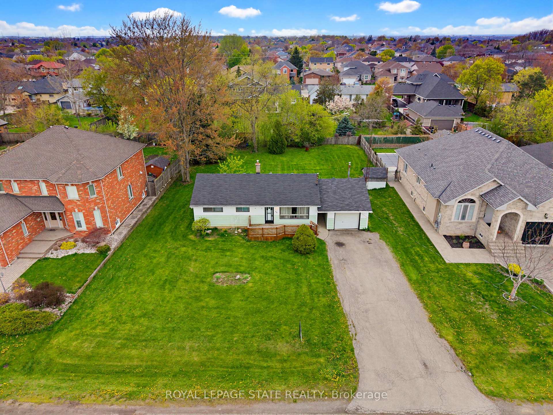 Photo 5 of 29 Leckie Avenue, Hamilton, Stoney Creek Mountain — HOMEH