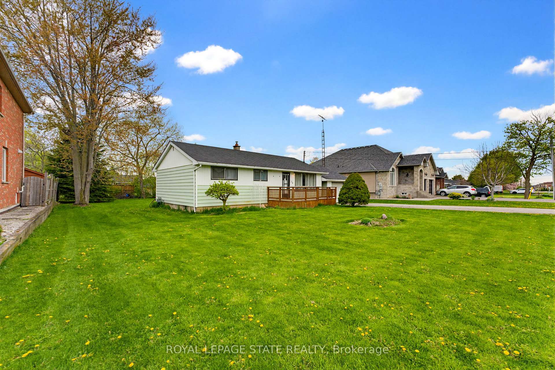Photo 9 of 29 Leckie Avenue, Hamilton, Stoney Creek Mountain — HOMEH