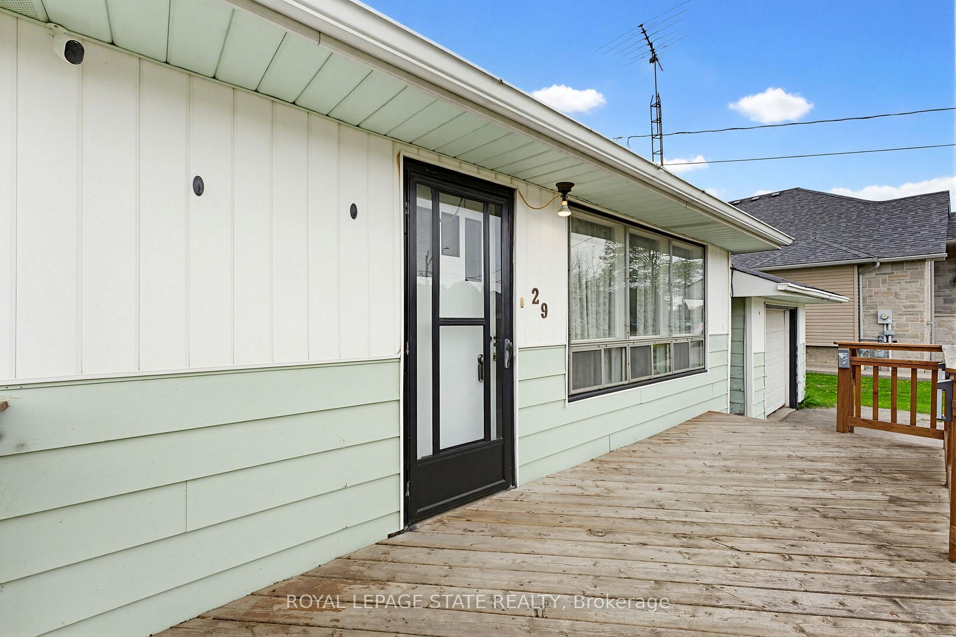 Photo 10 of 29 Leckie Avenue, Hamilton, Stoney Creek Mountain — HOMEH