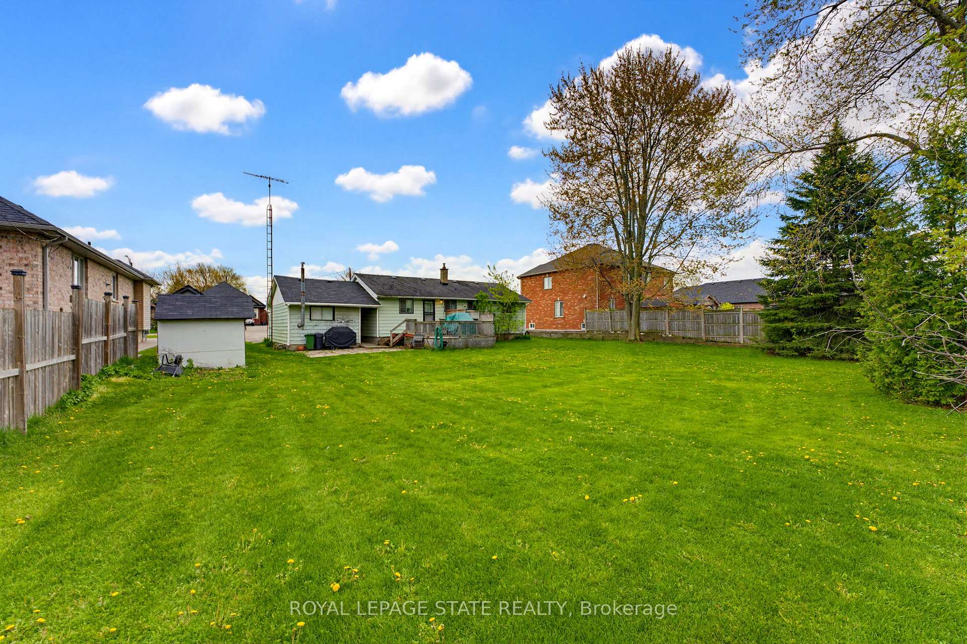 Photo 13 of 29 Leckie Avenue, Hamilton, Stoney Creek Mountain — HOMEH