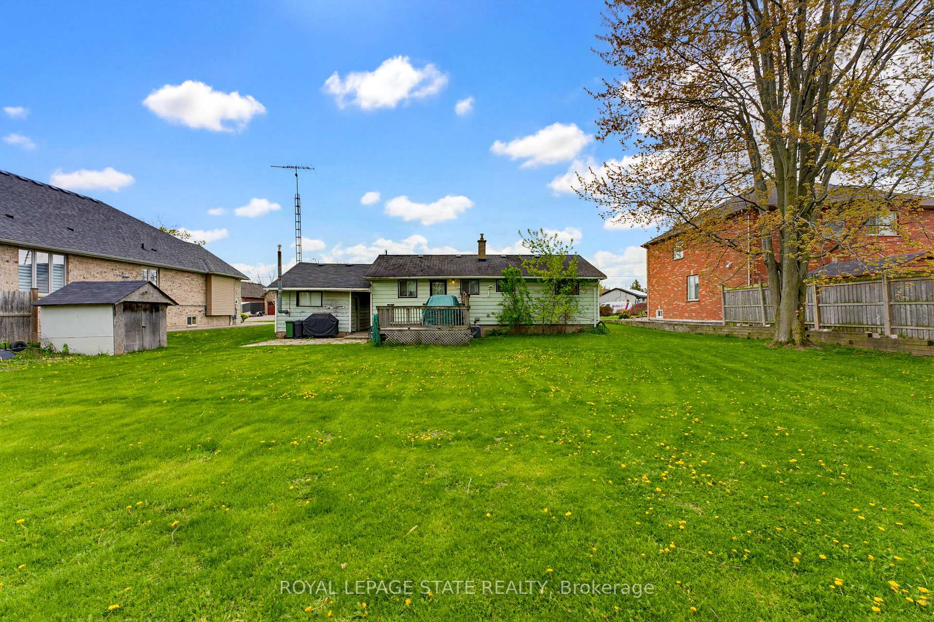 Photo 14 of 29 Leckie Avenue, Hamilton, Stoney Creek Mountain — HOMEH