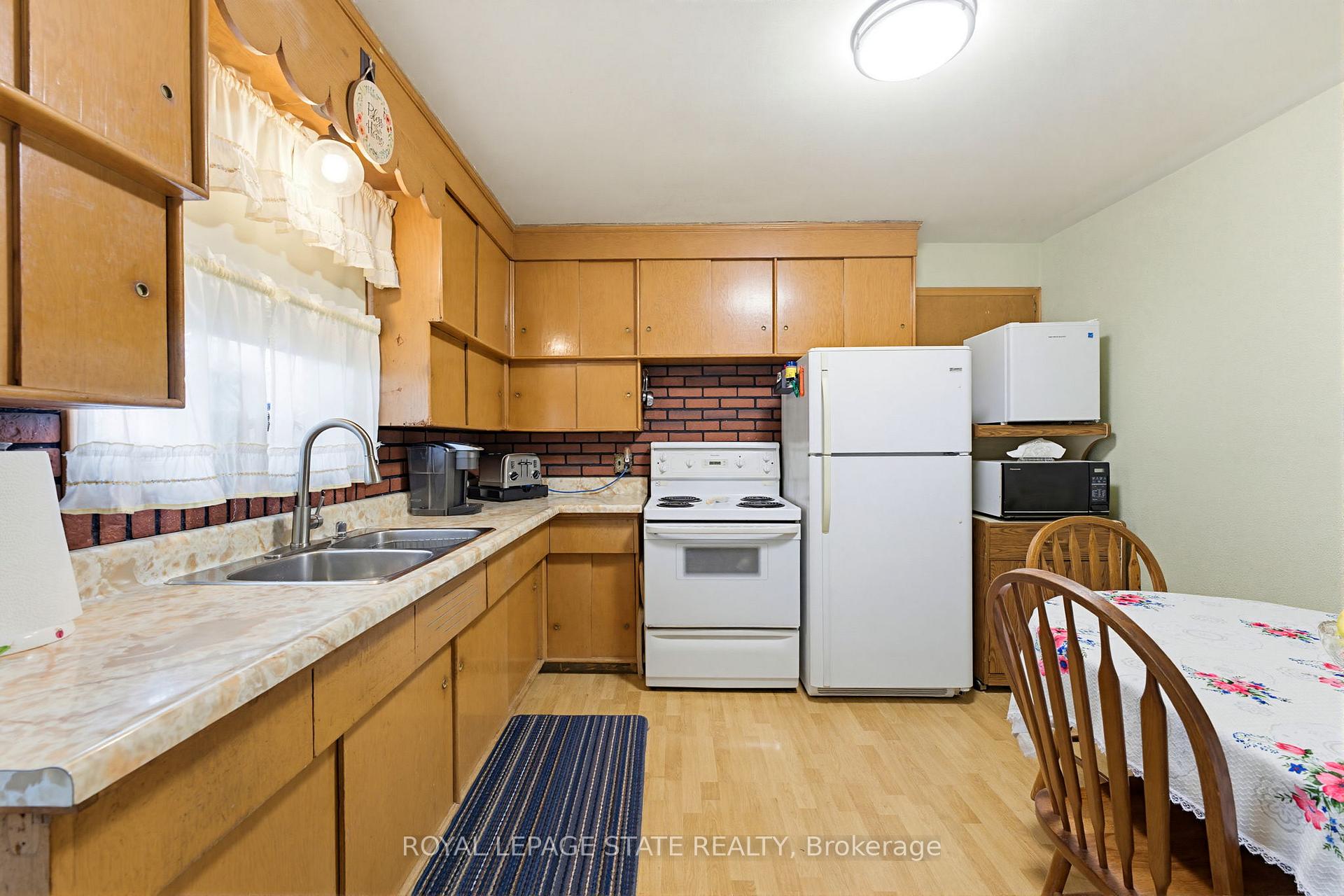 Photo 20 of 29 Leckie Avenue, Hamilton, Stoney Creek Mountain — HOMEH