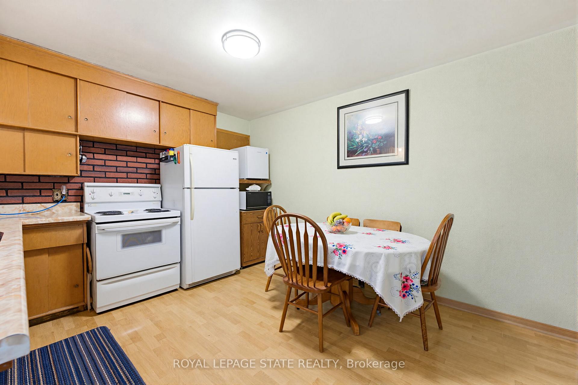 Photo 23 of 29 Leckie Avenue, Hamilton, Stoney Creek Mountain — HOMEH