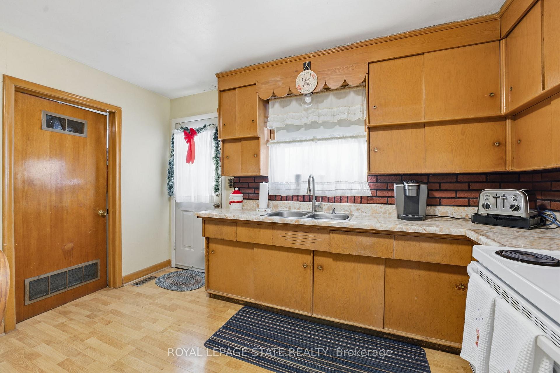 Photo 32 of 29 Leckie Avenue, Hamilton, Stoney Creek Mountain — HOMEH