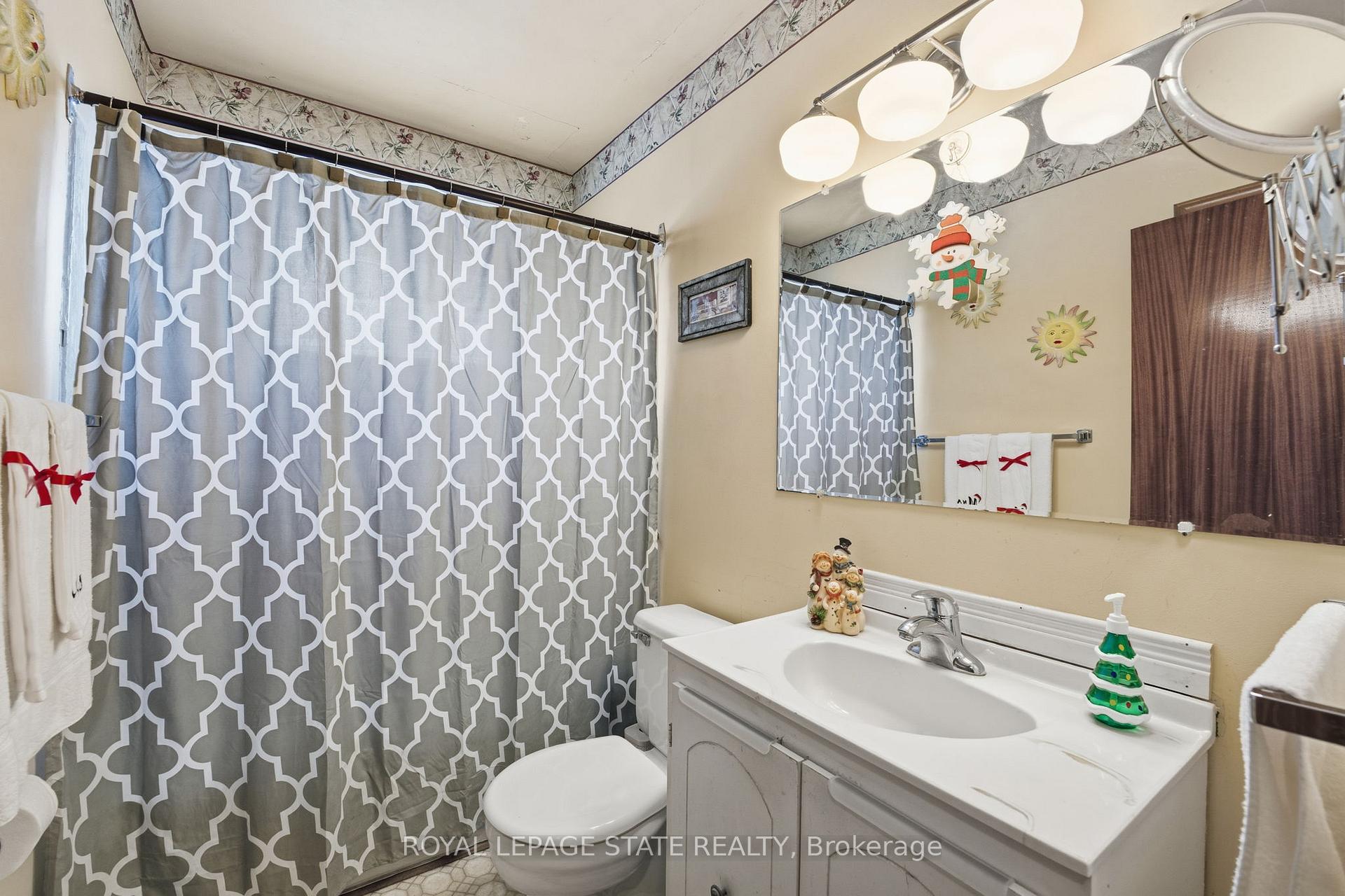 Photo 36 of 29 Leckie Avenue, Hamilton, Stoney Creek Mountain — HOMEH