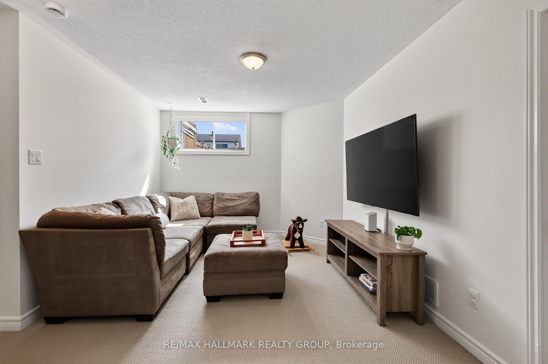 Photo 33 of 144 Marrissa Avenue, Ottawa, Beacon Hill South — HOMEH