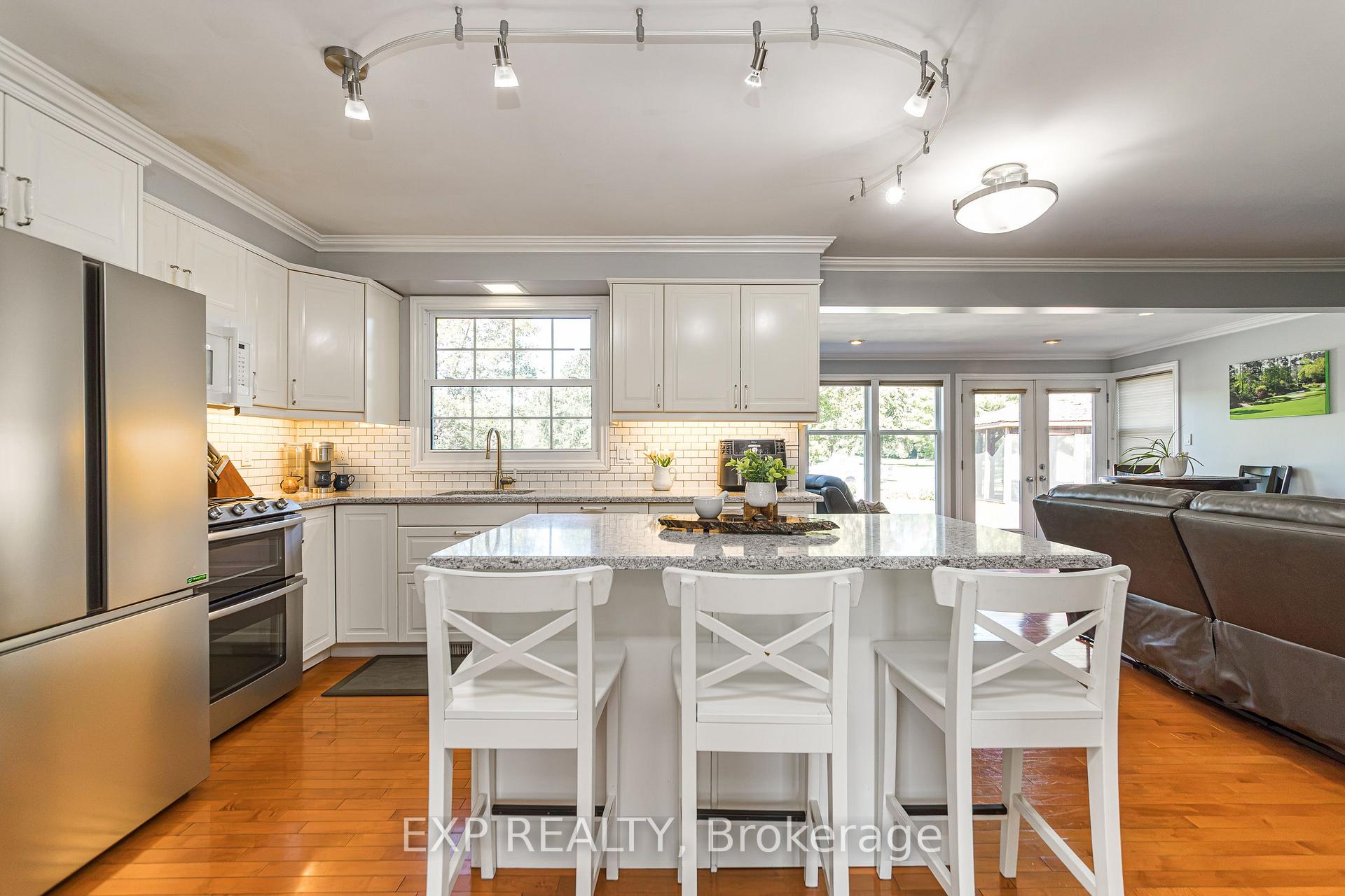 Photo 8 of 1221 Fairway Drive, Ottawa, Manotick South to Roger Stevens — HOMEH