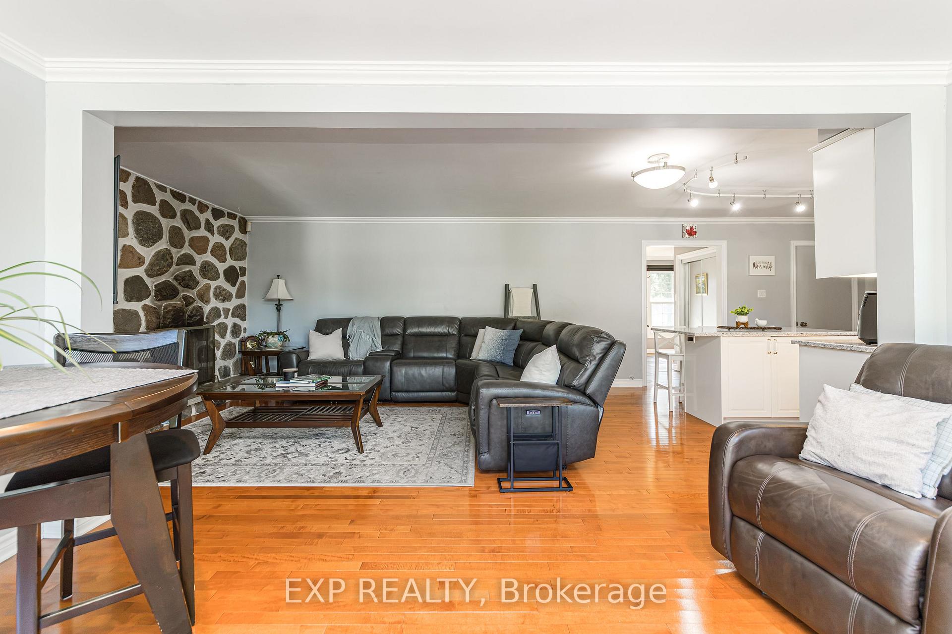 Photo 10 of 1221 Fairway Drive, Ottawa, Manotick South to Roger Stevens — HOMEH