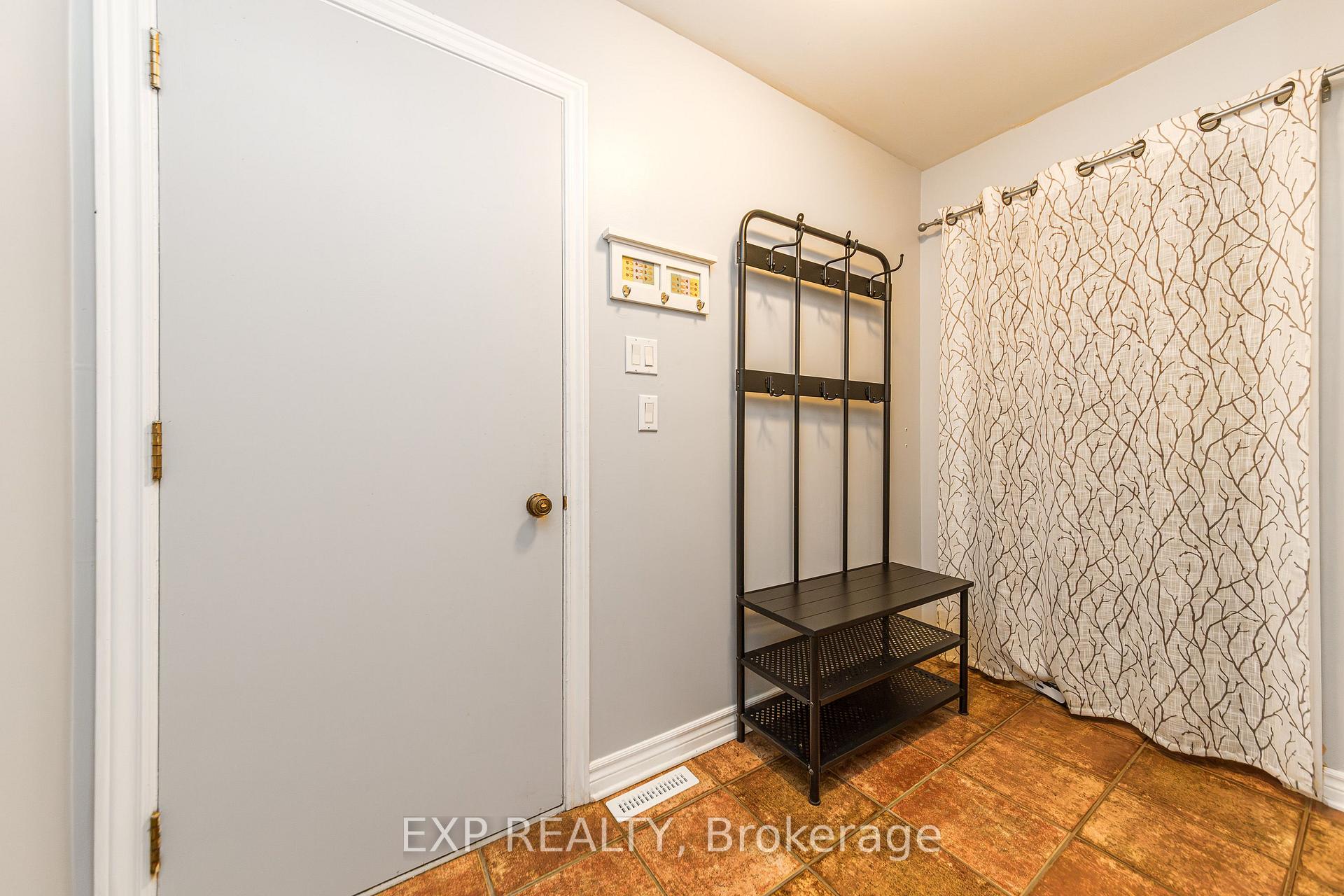 Photo 16 of 1221 Fairway Drive, Ottawa, Manotick South to Roger Stevens — HOMEH