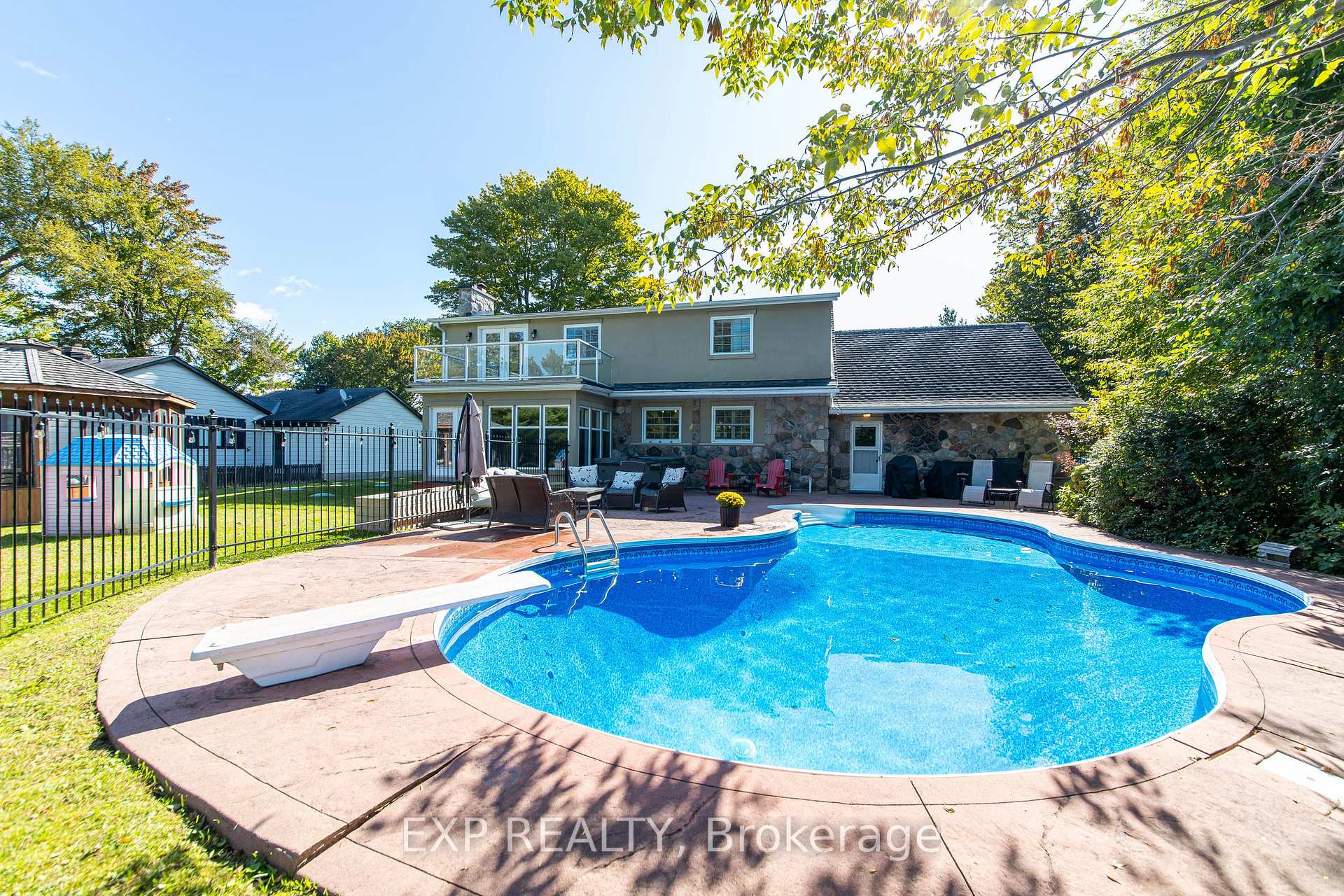 Photo 37 of 1221 Fairway Drive, Ottawa, Manotick South to Roger Stevens — HOMEH