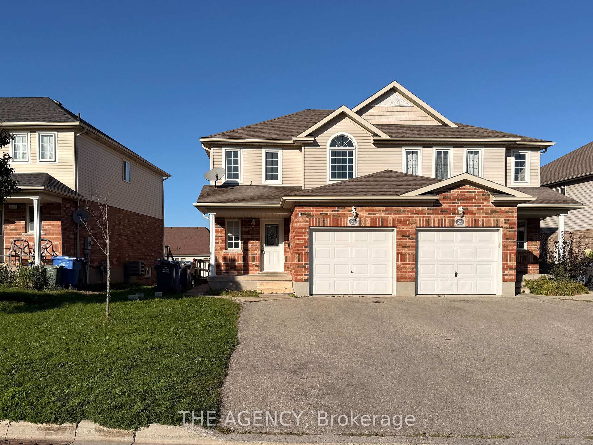 Photo 3 of 31 Dougall Street, Guelph, Grange Road — HOMEH