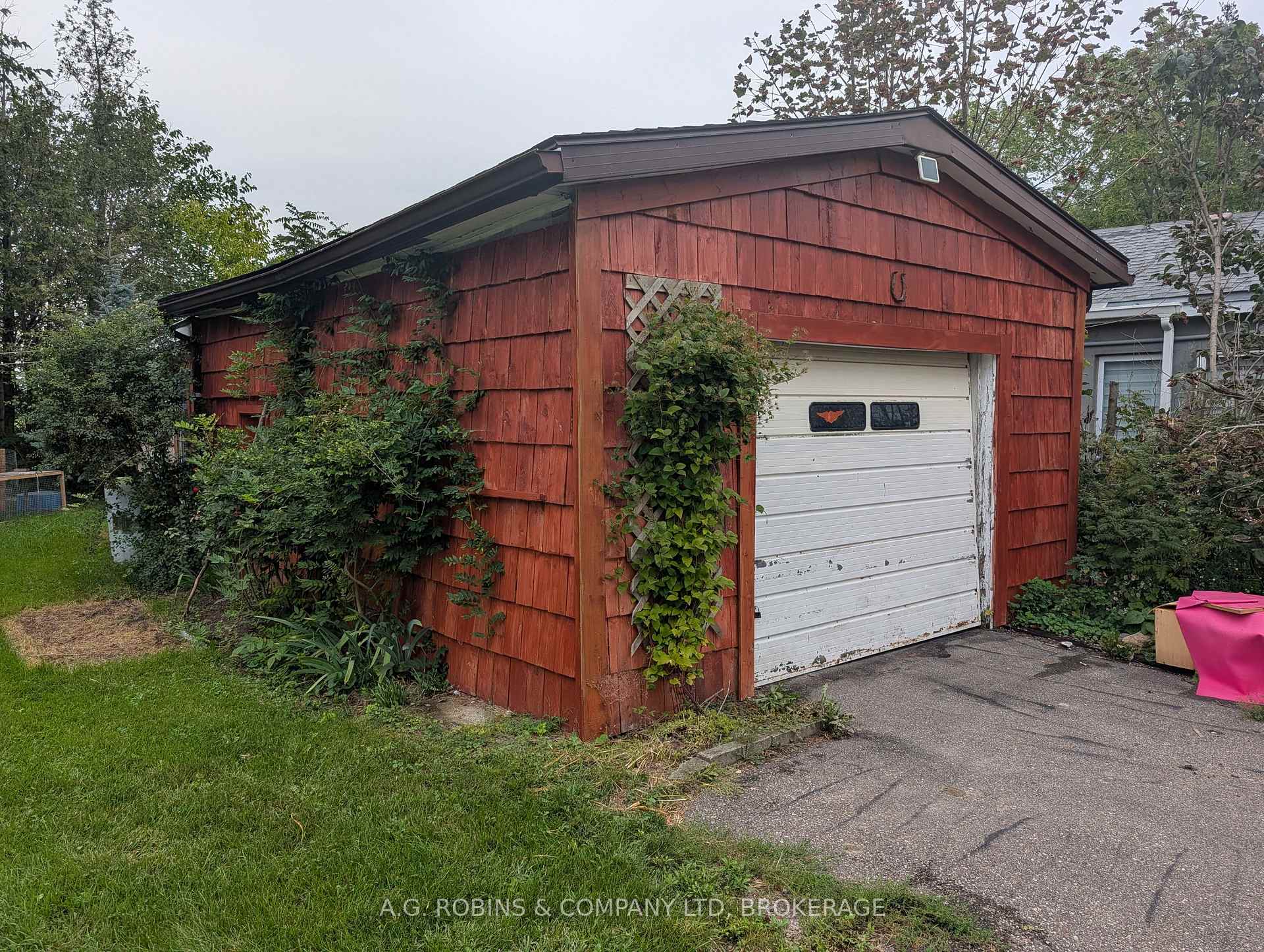 Photo 3 of 12040 Lakeshore Road, Wainfleet, Lakeshore — HOMEH