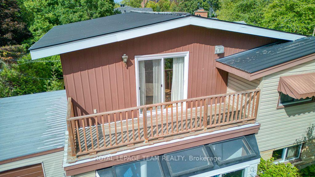 Photo 3 of 220 Ancaster Avenue, Ottawa, Woodroffe — HOMEH