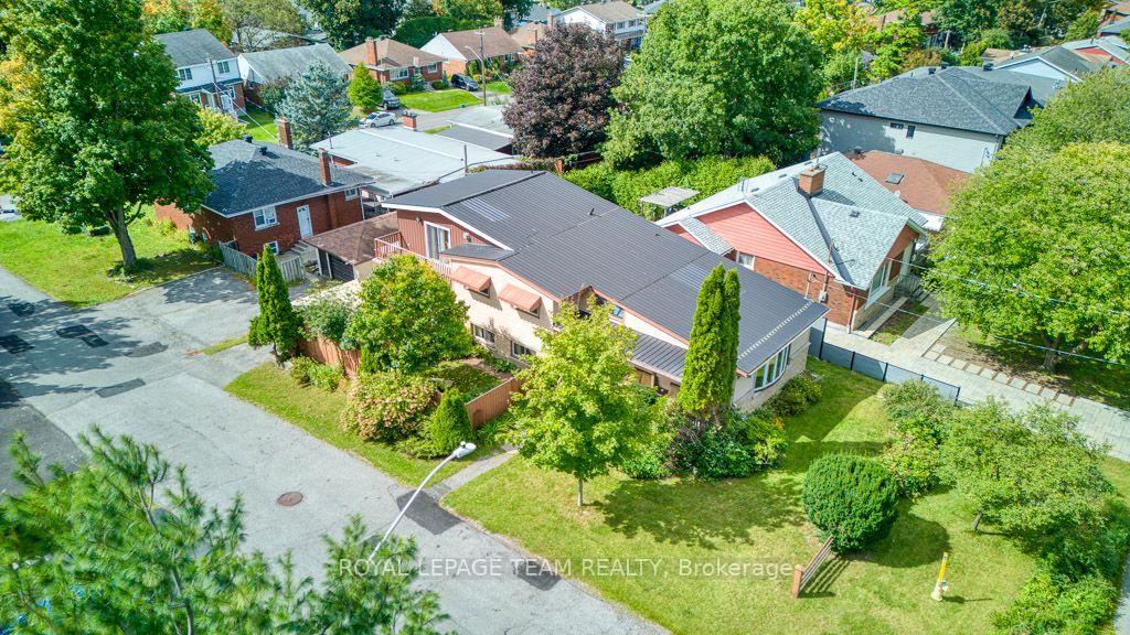Photo 4 of 220 Ancaster Avenue, Ottawa, Woodroffe — HOMEH