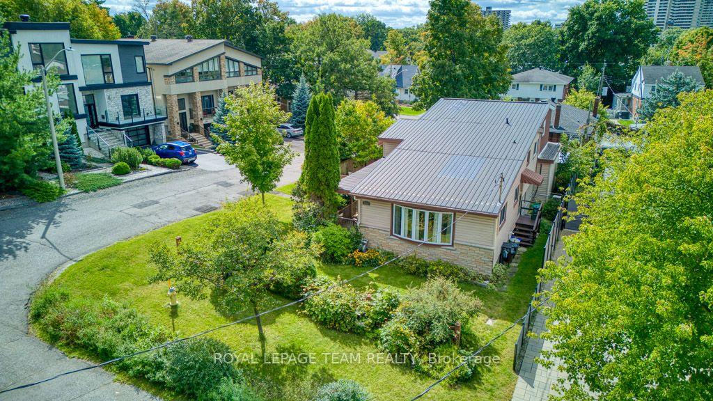 Photo 5 of 220 Ancaster Avenue, Ottawa, Woodroffe — HOMEH