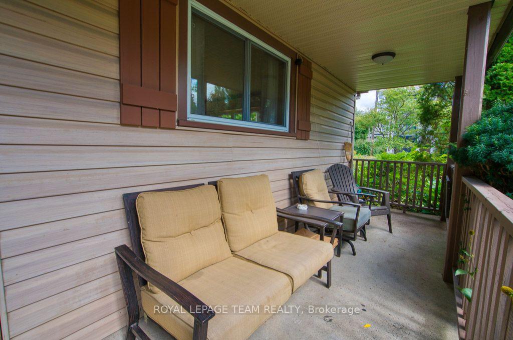 Photo 8 of 220 Ancaster Avenue, Ottawa, Woodroffe — HOMEH