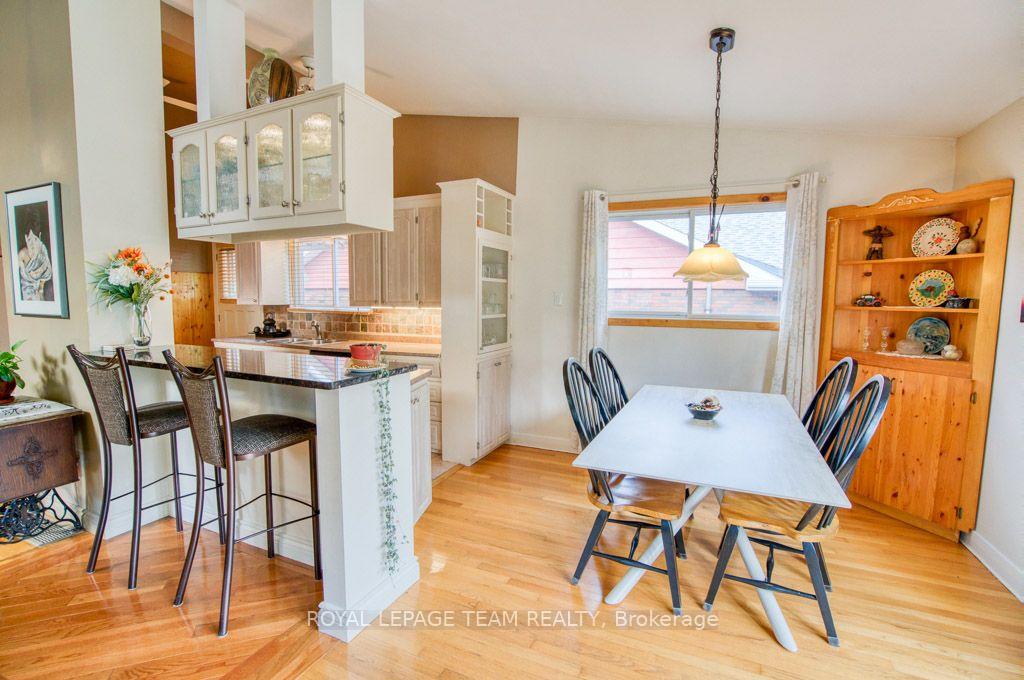 Photo 13 of 220 Ancaster Avenue, Ottawa, Woodroffe — HOMEH