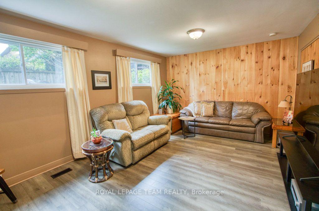 Photo 33 of 220 Ancaster Avenue, Ottawa, Woodroffe — HOMEH
