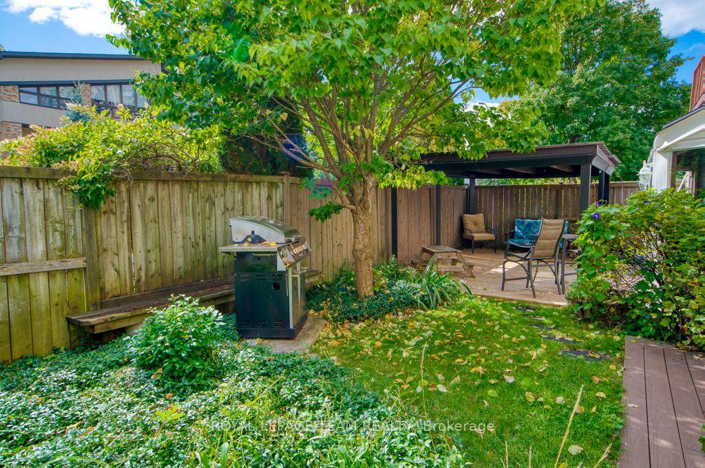 Photo 40 of 220 Ancaster Avenue, Ottawa, Woodroffe — HOMEH