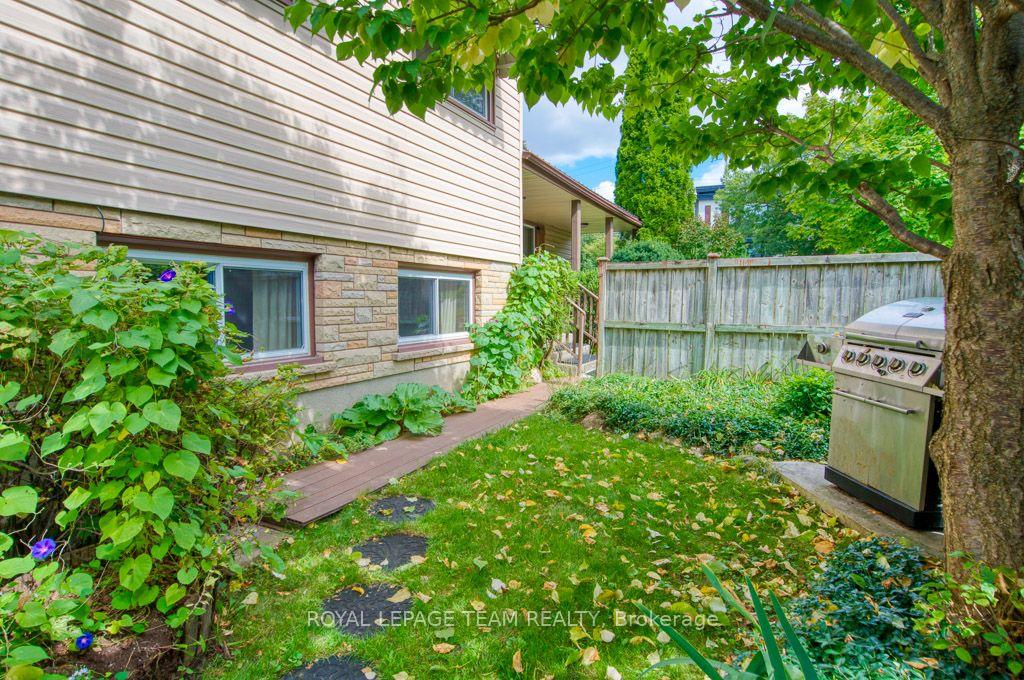 Photo 43 of 220 Ancaster Avenue, Ottawa, Woodroffe — HOMEH