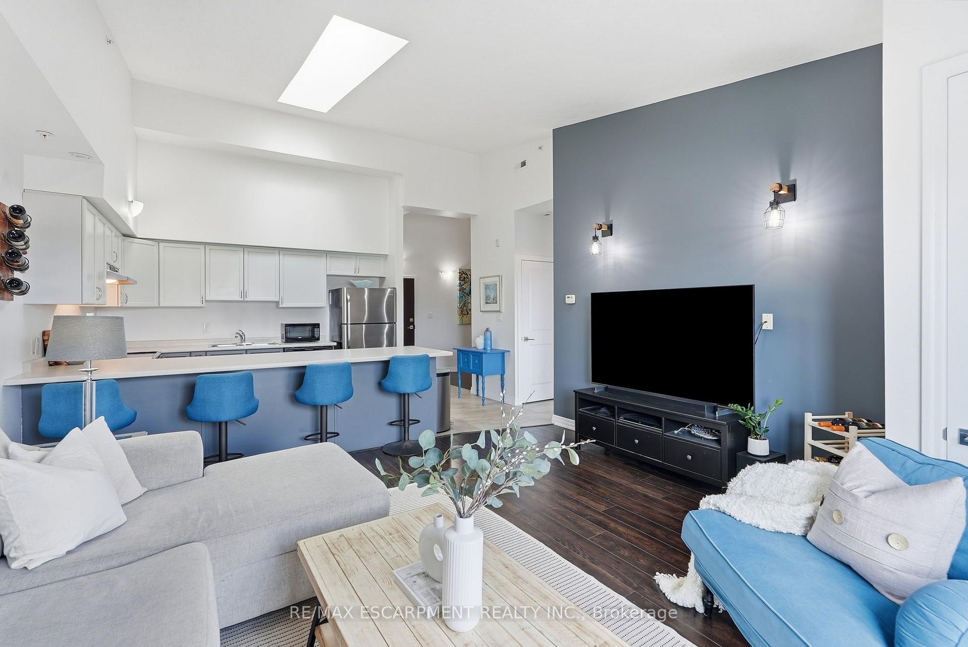 Photo of Unit 321, 170 Rockhaven Lane
