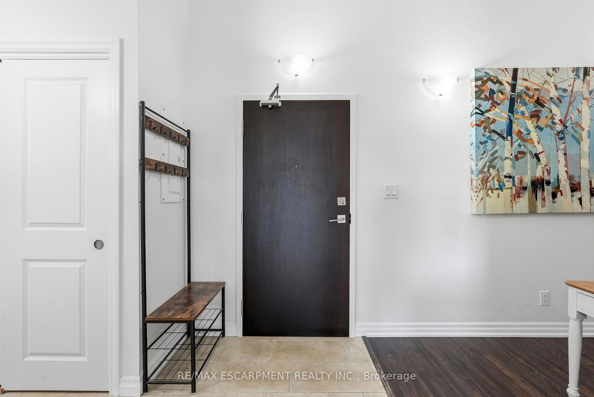 Photo 4 of Unit 321, 170 Rockhaven Lane, Hamilton, Waterdown — HOMEH