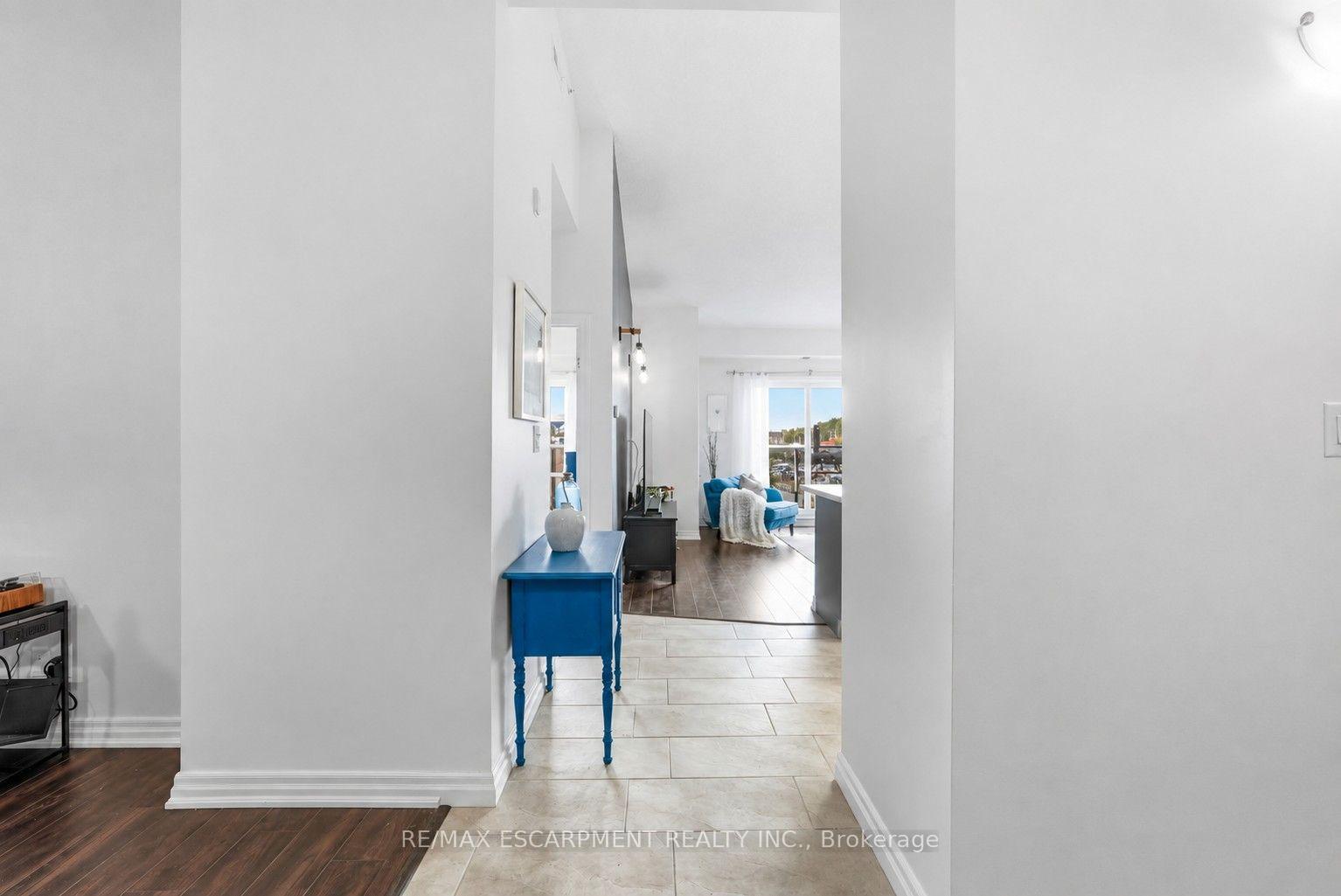 Photo 9 of Unit 321, 170 Rockhaven Lane, Hamilton, Waterdown — HOMEH