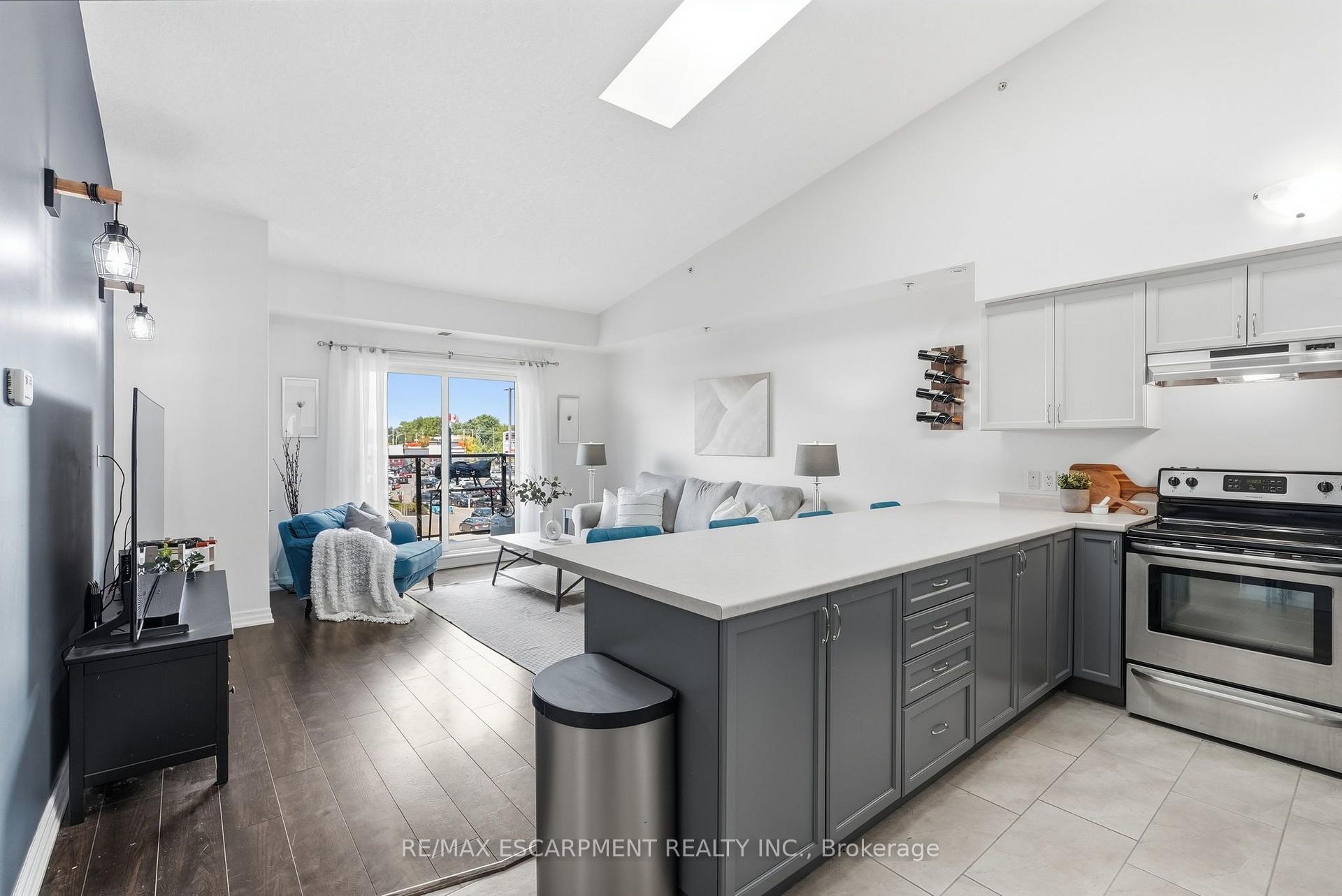 Photo 16 of Unit 321, 170 Rockhaven Lane, Hamilton, Waterdown — HOMEH