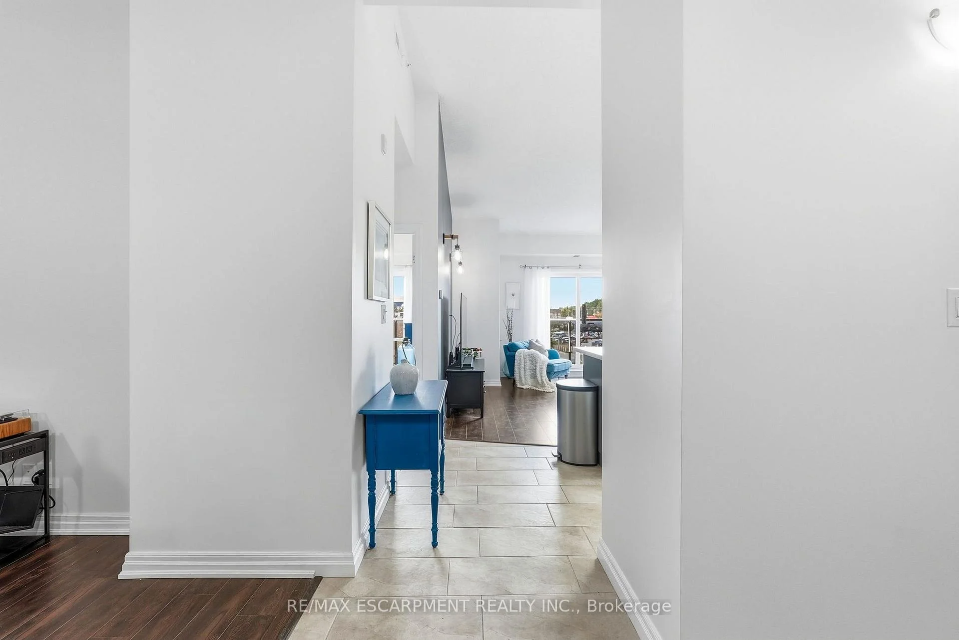 Photo 10 of Unit 321, 170 Rockhaven Lane, Hamilton, Waterdown — HOMEH