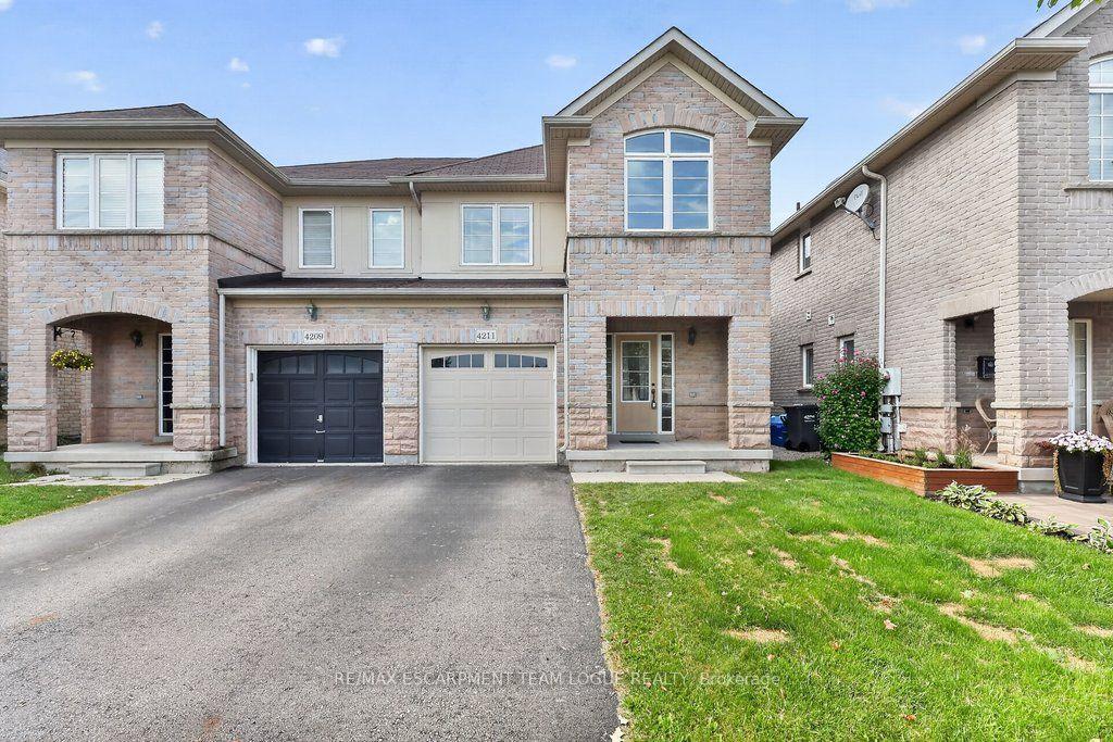 Photo 1 of 4211 Thomas Alton Boulevard, Burlington, Alton — HOMEH
