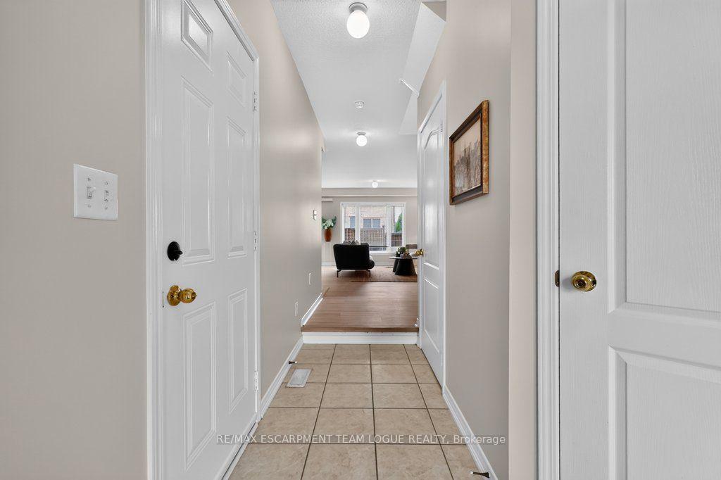 Photo 5 of 4211 Thomas Alton Boulevard, Burlington, Alton — HOMEH