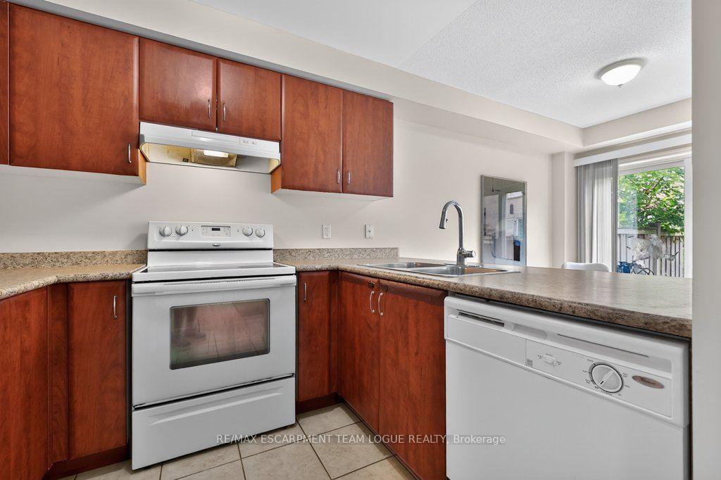 Photo 15 of 4211 Thomas Alton Boulevard, Burlington, Alton — HOMEH