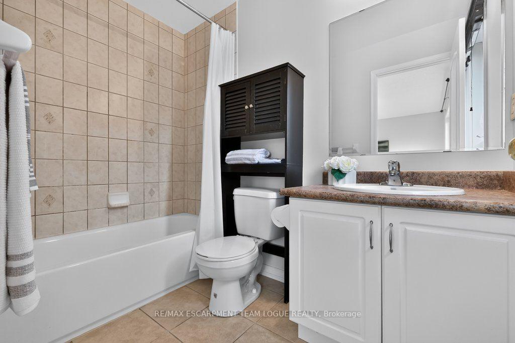 Photo 23 of 4211 Thomas Alton Boulevard, Burlington, Alton — HOMEH