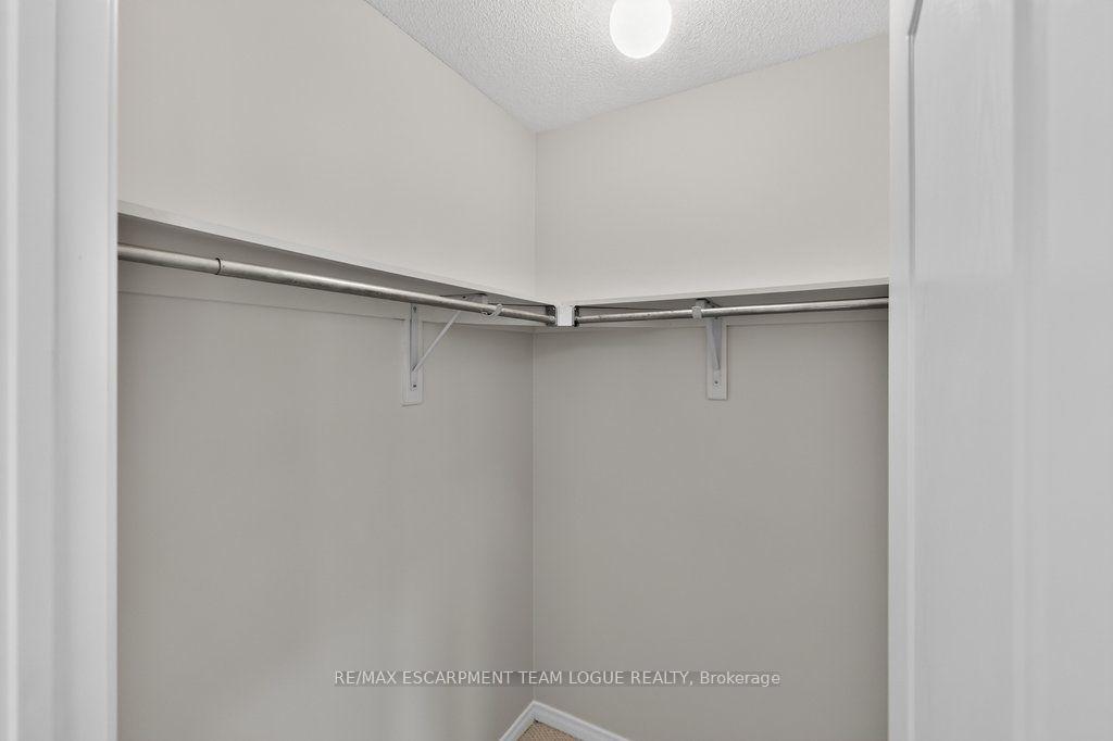 Photo 24 of 4211 Thomas Alton Boulevard, Burlington, Alton — HOMEH