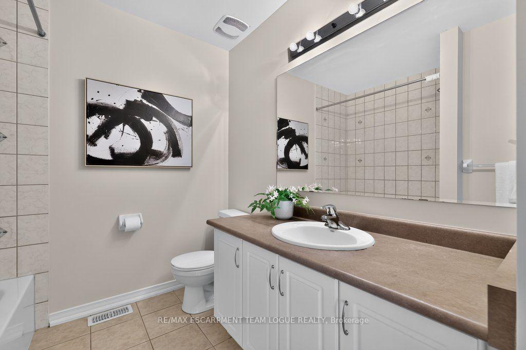 Photo 32 of 4211 Thomas Alton Boulevard, Burlington, Alton — HOMEH