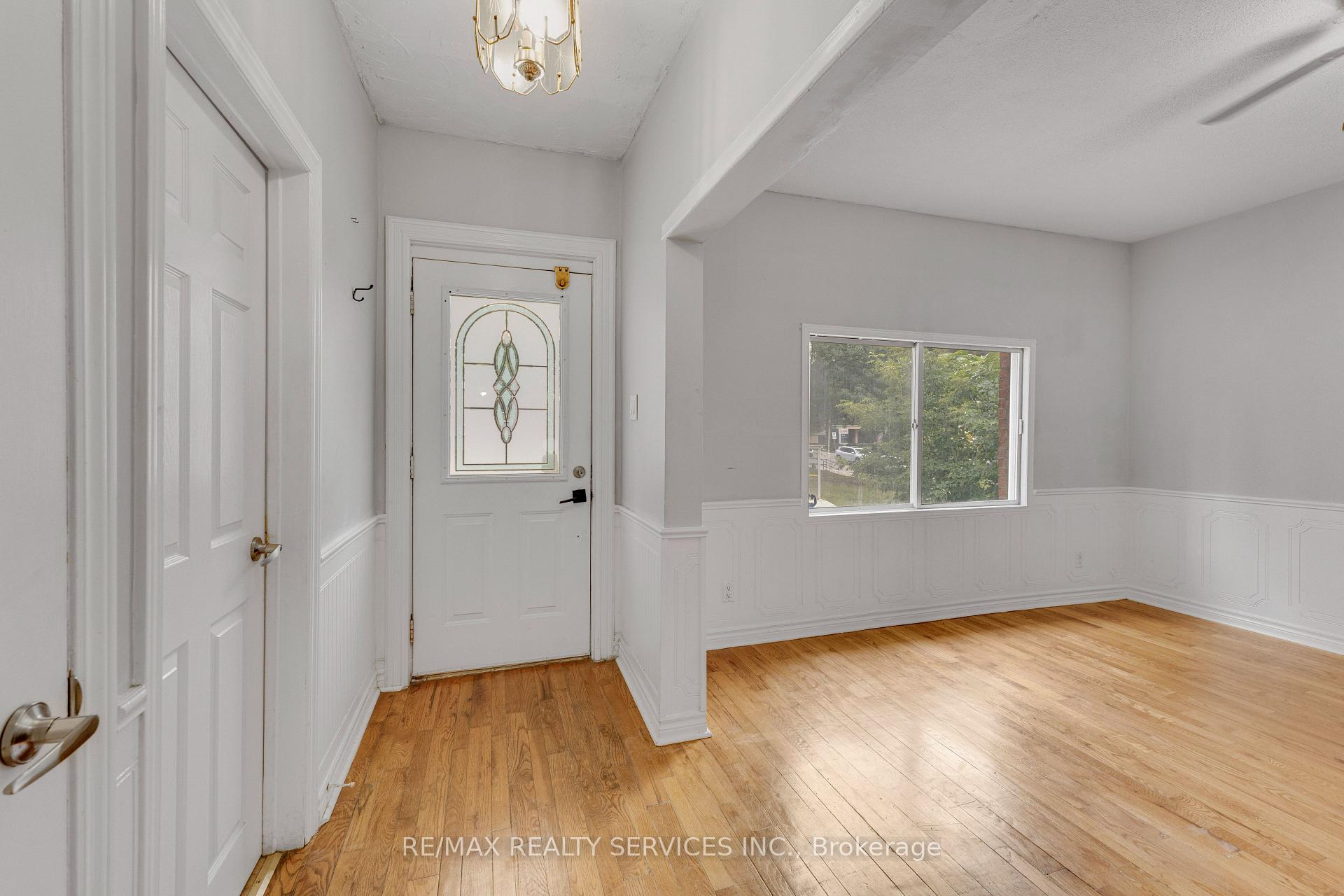 Photo 4 of 104 Hess Street S, Hamilton, Durand — HOMEH