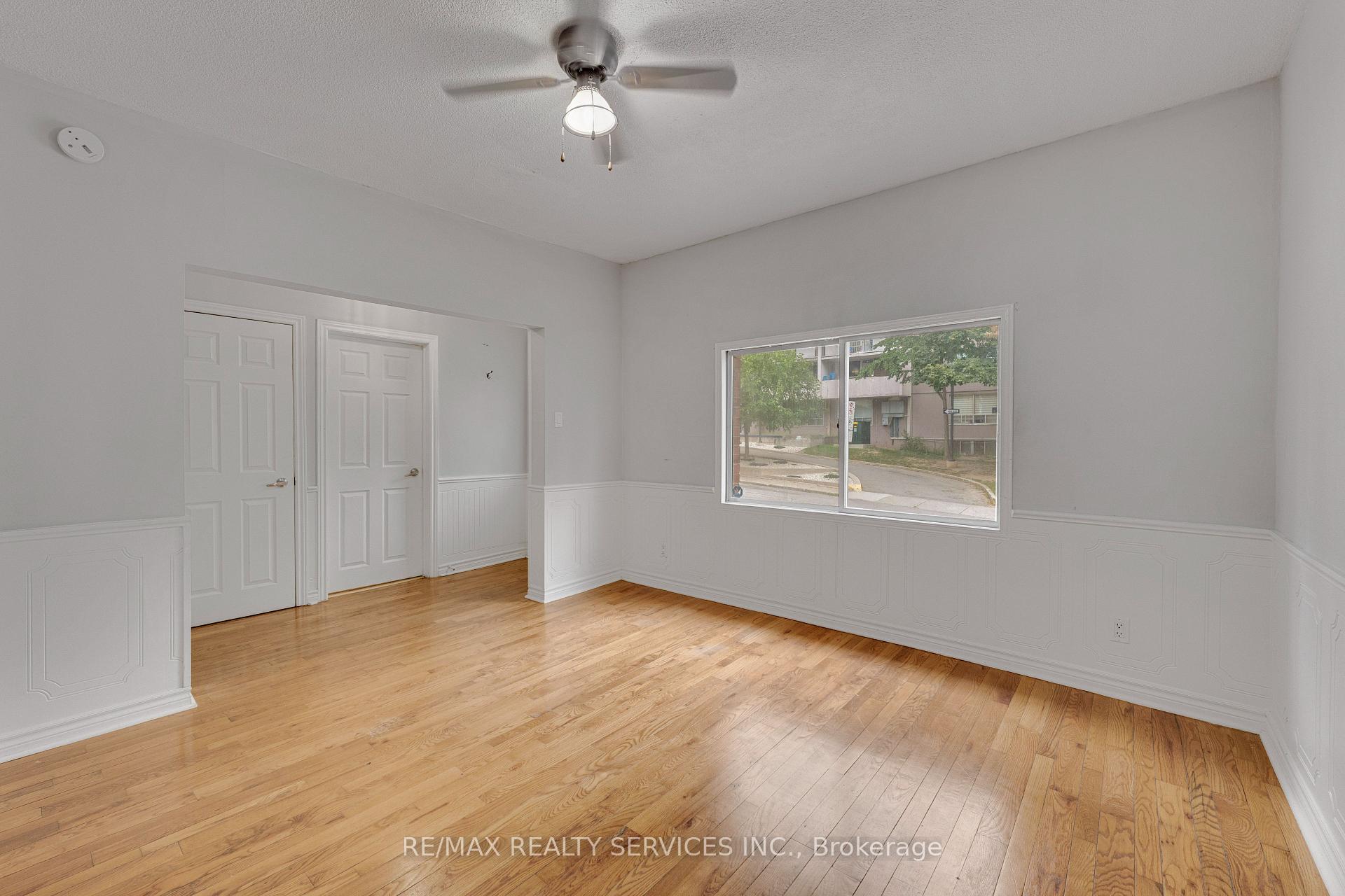 Photo 7 of 104 Hess Street S, Hamilton, Durand — HOMEH