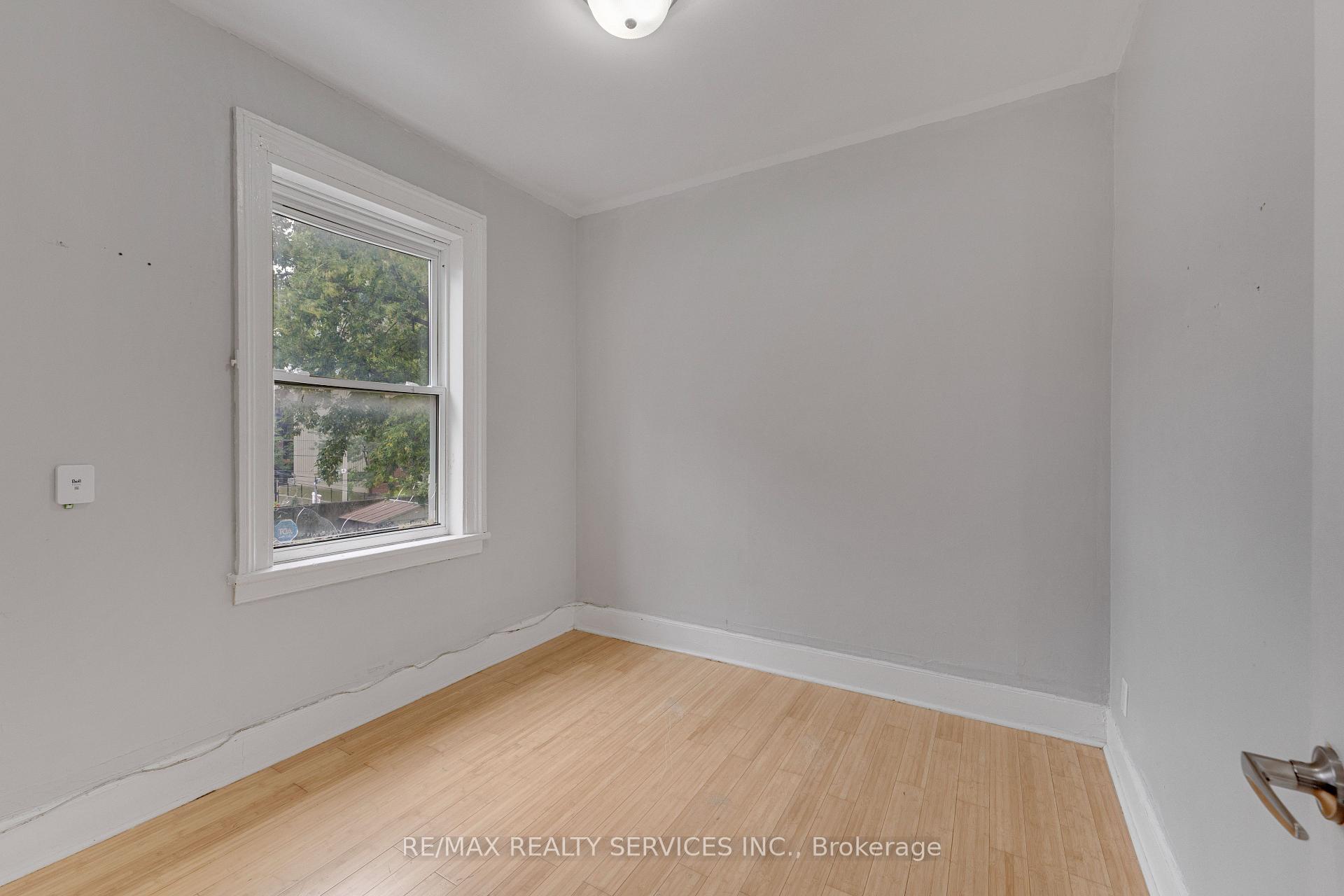 Photo 9 of 104 Hess Street S, Hamilton, Durand — HOMEH