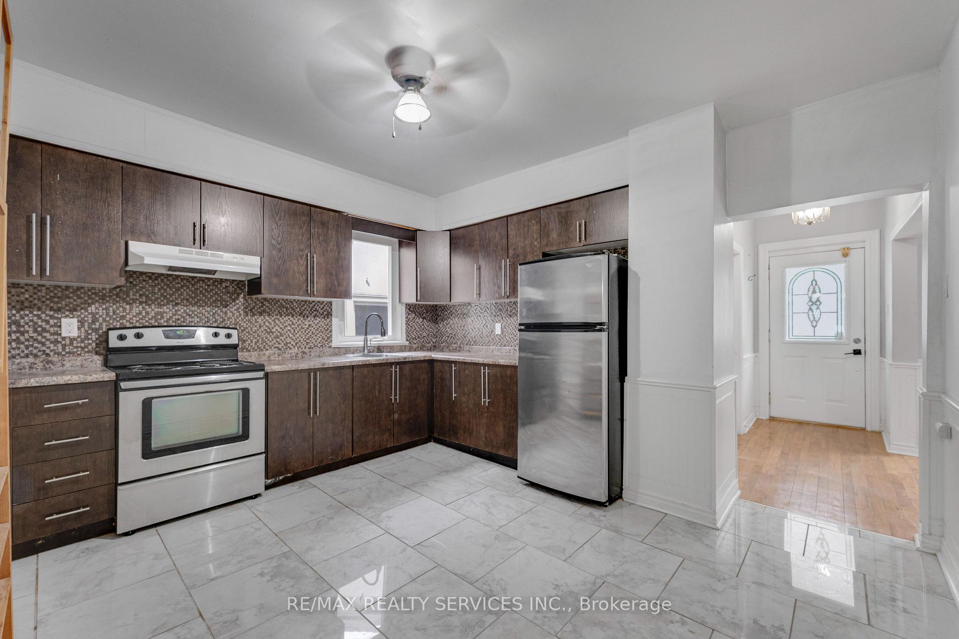 Photo 12 of 104 Hess Street S, Hamilton, Durand — HOMEH
