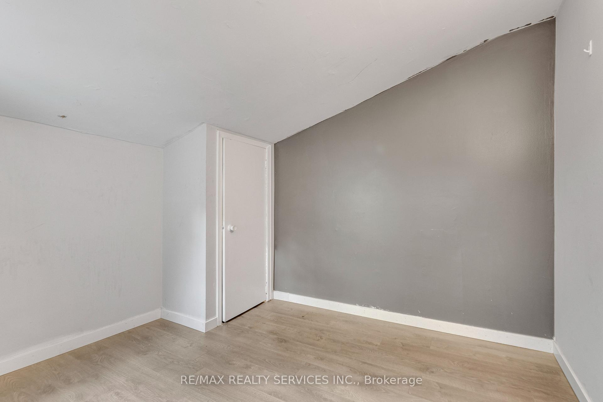 Photo 19 of 104 Hess Street S, Hamilton, Durand — HOMEH