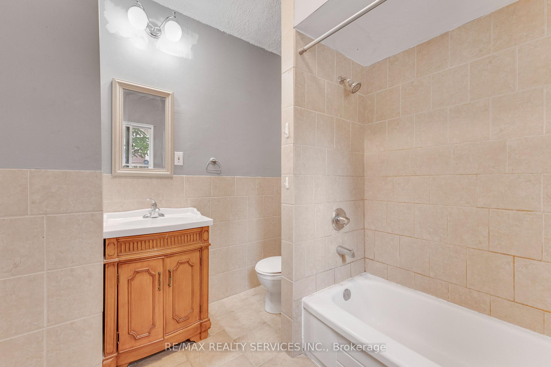 Photo 22 of 104 Hess Street S, Hamilton, Durand — HOMEH