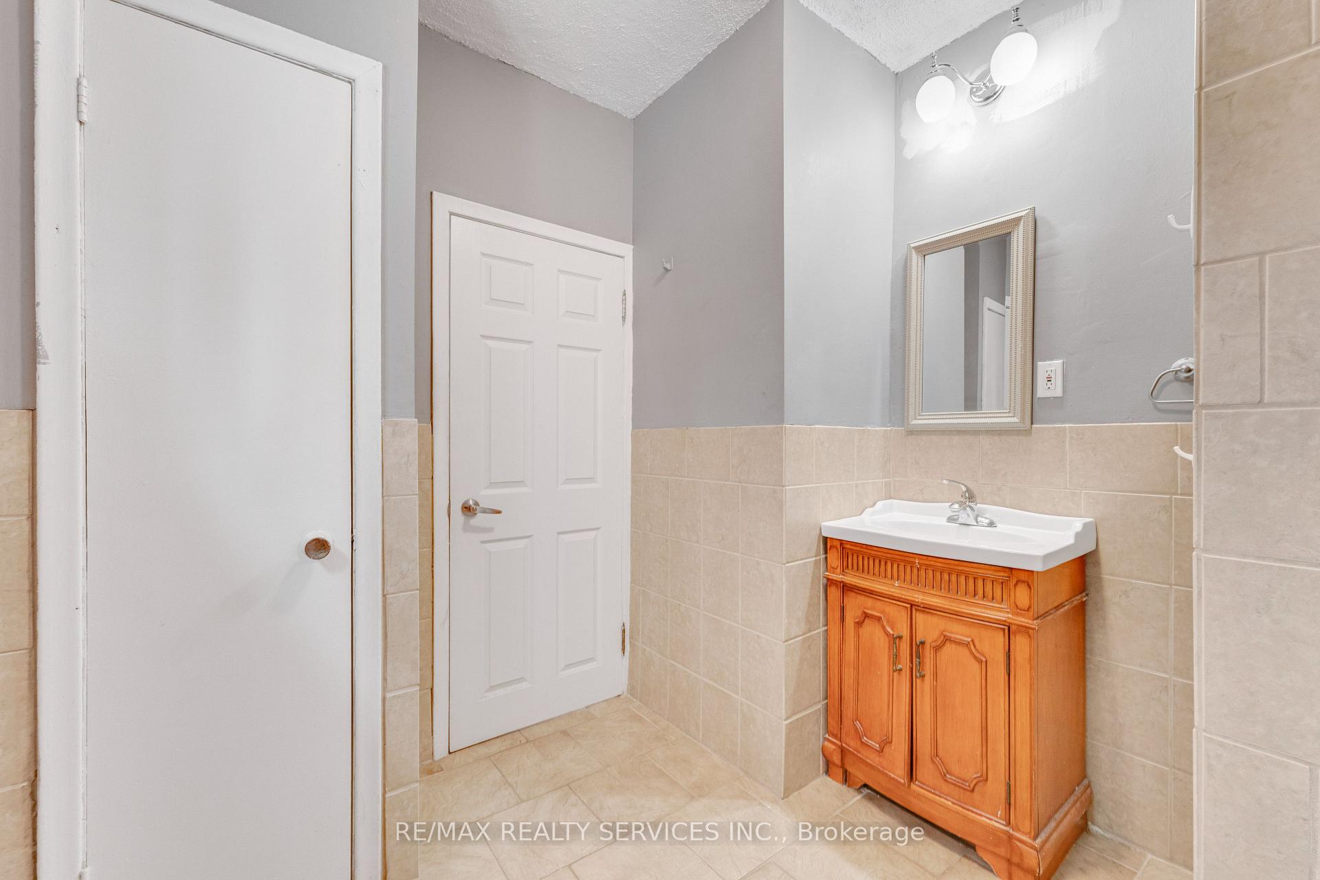 Photo 23 of 104 Hess Street S, Hamilton, Durand — HOMEH