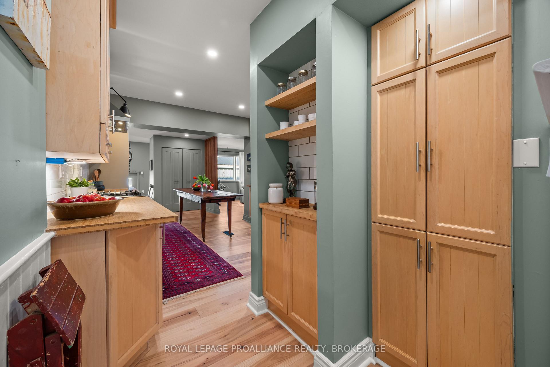 Photo 7 of 145 Charles Street N, Gananoque, Gananoque — HOMEH
